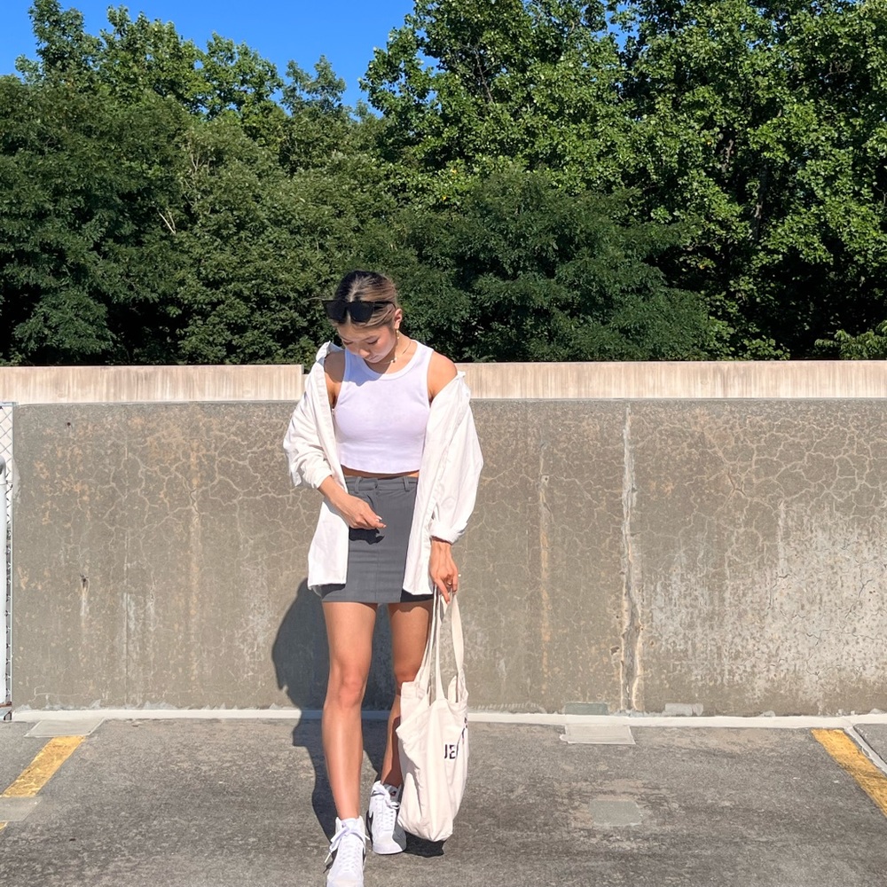 Grey skirt